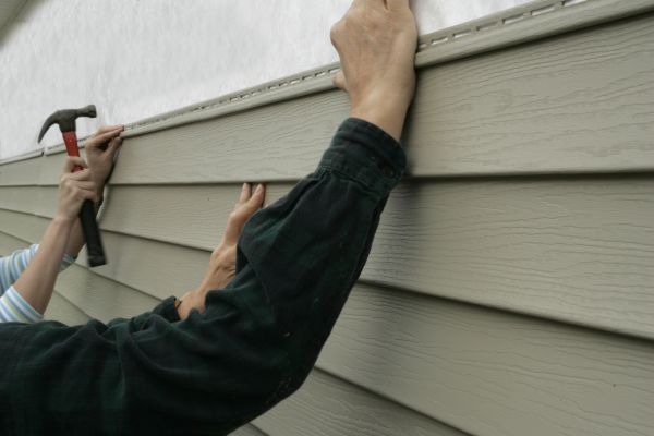 Cost of Insulated Siding Installation in Springfield