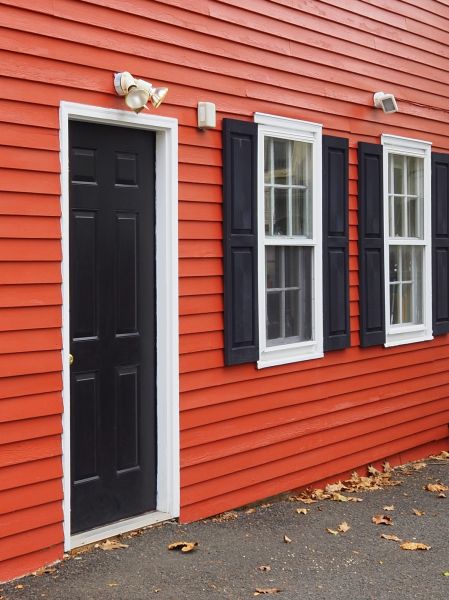 Cost of Red Vinyl Siding Installation in Springfield