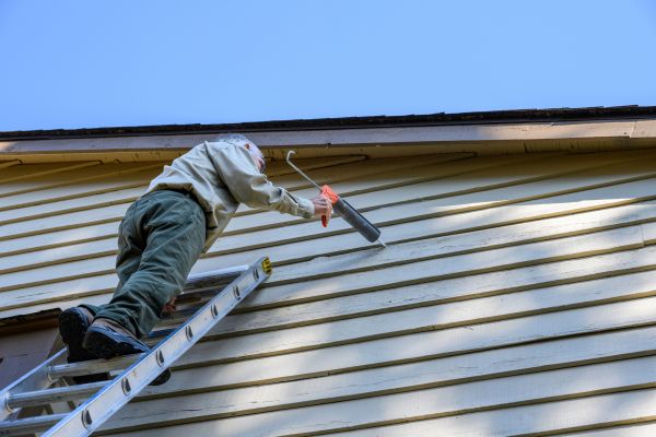 Cost of Vinyl Siding Caulk Repair in Springfield